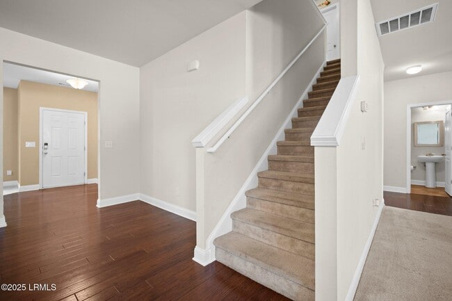 Building Photo - 13 Brasstown Way