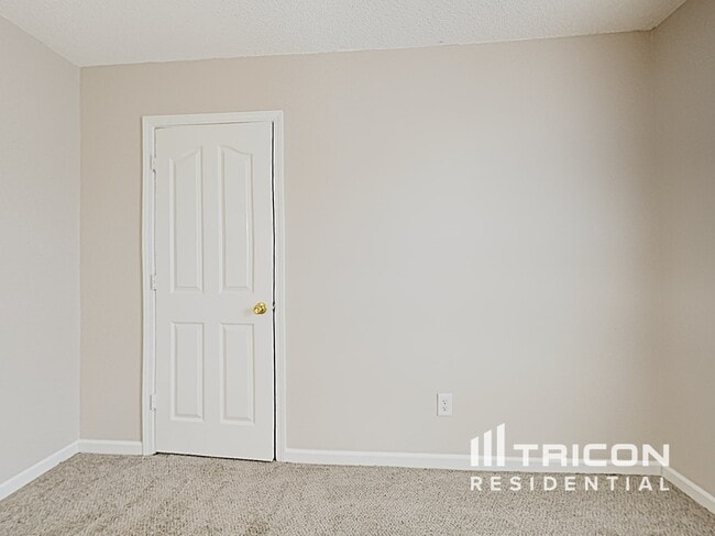 Building Photo - 3014 Great Falls Dr