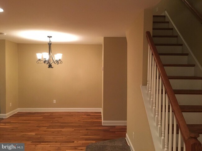 Building Photo - 16 Belmont Ave