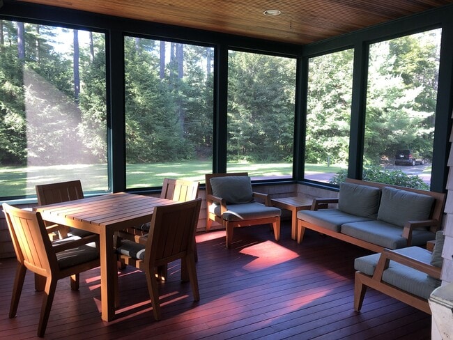 Building Photo - 1140 Roosevelt Trail