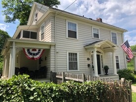 Building Photo - 1828 E Genesee St