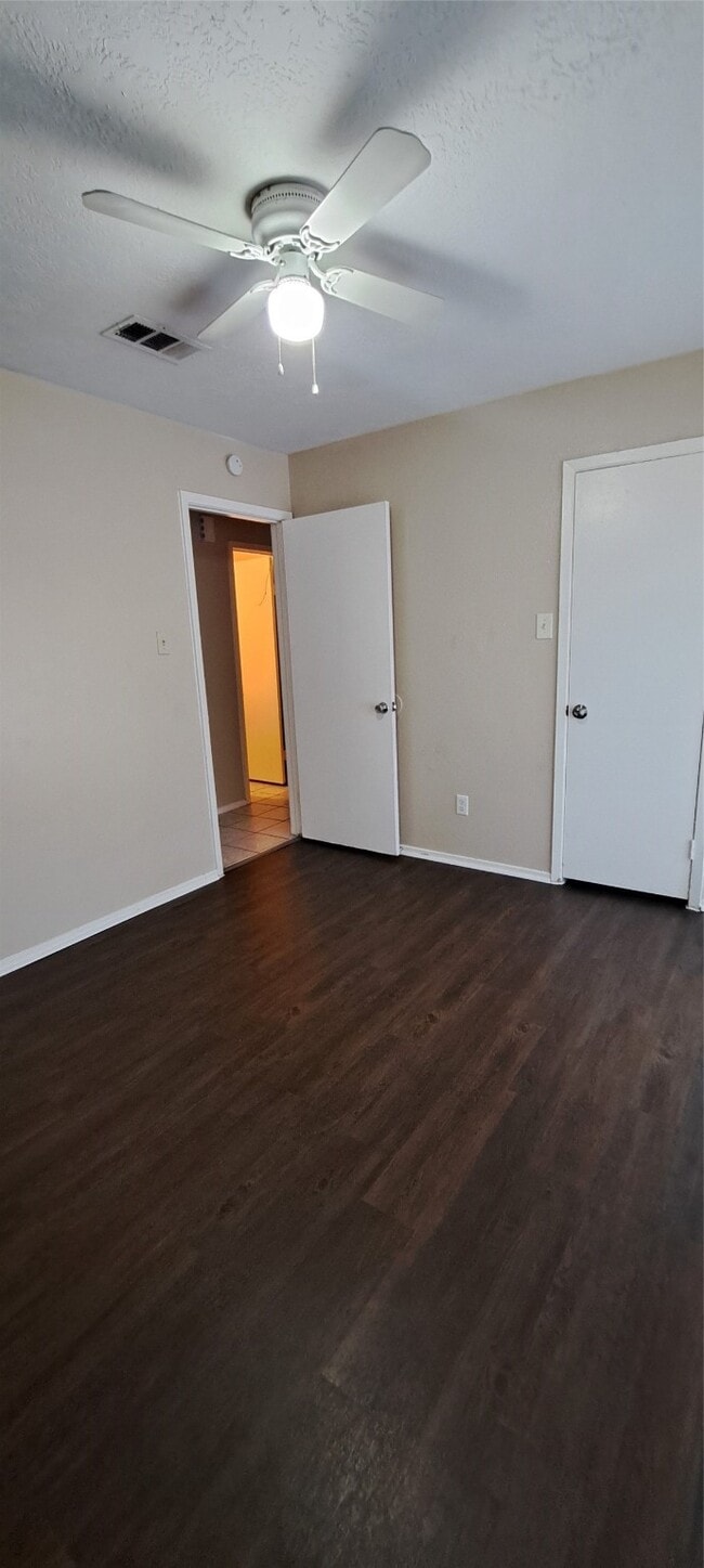 Building Photo - 2426 Spring Dusk Dr