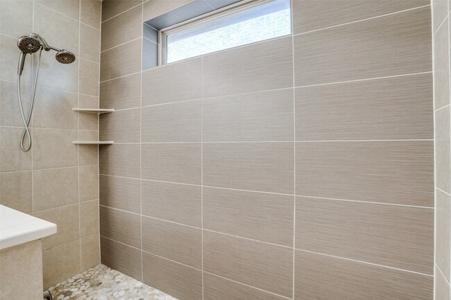 Building Photo - 6208 Exeter Ave