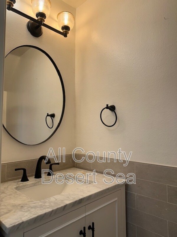 Building Photo - 7961 Southwind Cir