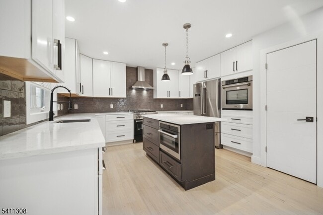 Building Photo - 134 Hillside Ave