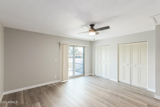 Building Photo - 3037 S Country Club Way