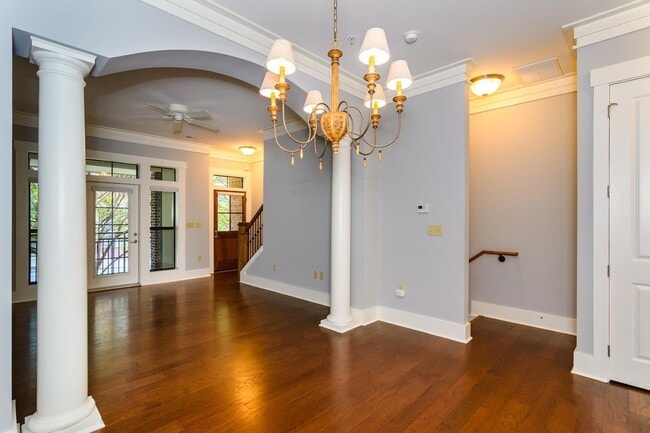 Building Photo - Biltmore Park Townhouse