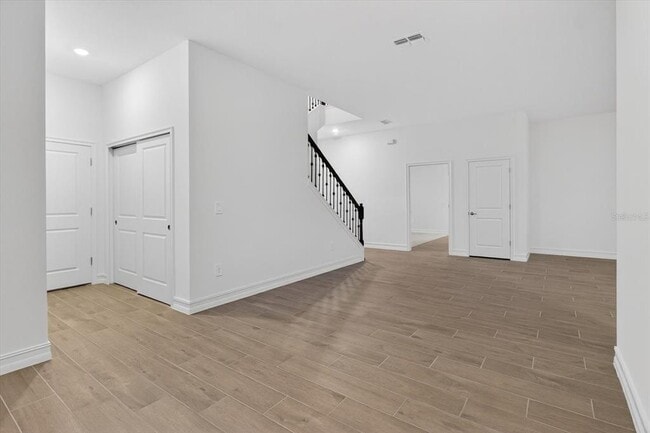 Building Photo - 6925 116th St E