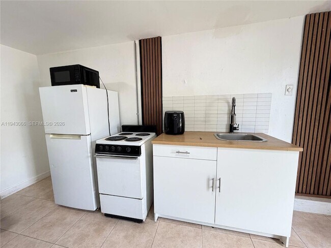 Building Photo - 11201 NW 12th Ave