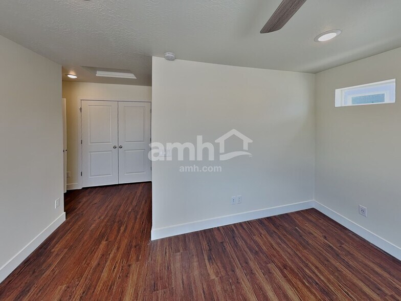 Building Photo - 7135 Woods Rose Dr