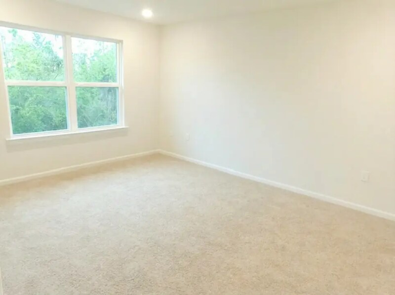 Building Photo - 3904 Silver Spur Rd