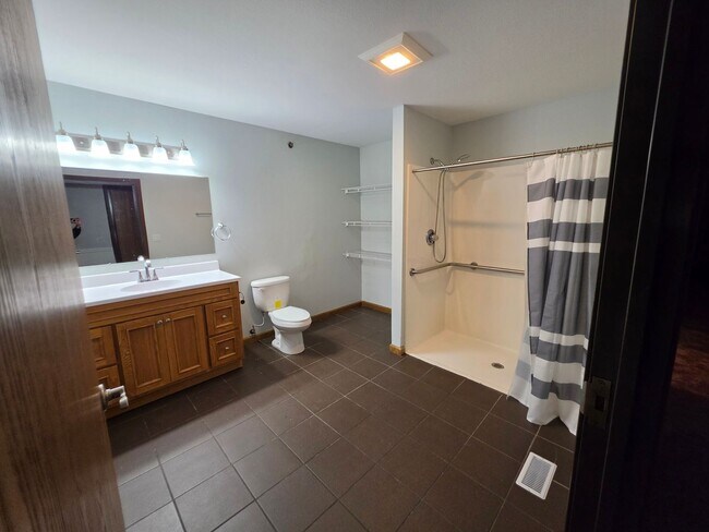 Building Photo - 1125 Latigo Dr