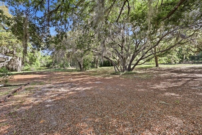 Building Photo - 13205 Mountain View