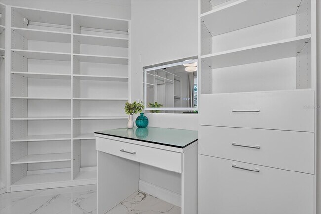 Building Photo - 2260 Pickford Cir