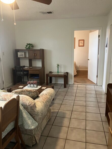 Door to bedroom - 1085 Arcadia Dr