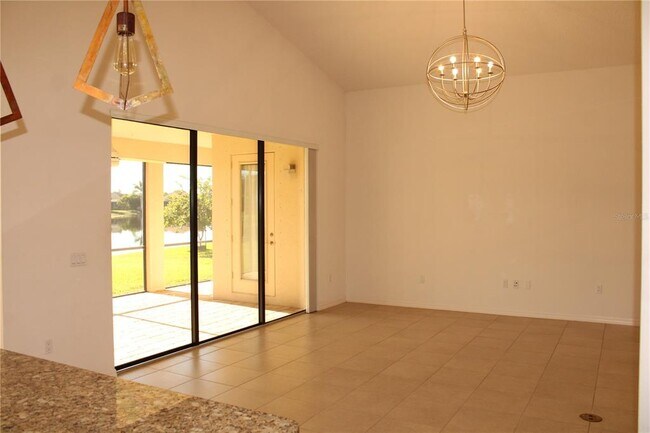 Building Photo - 629 Rosemary Cir