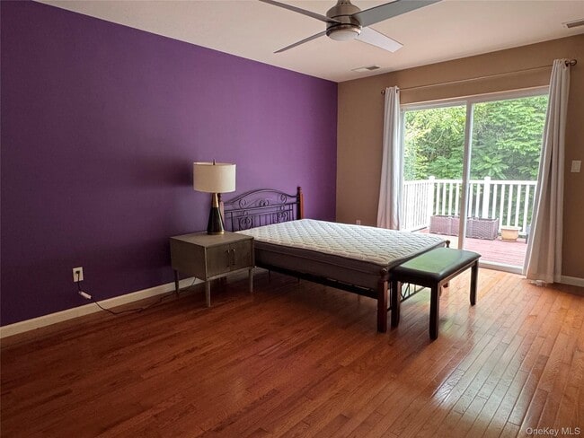 Building Photo - 54 Fairways Dr