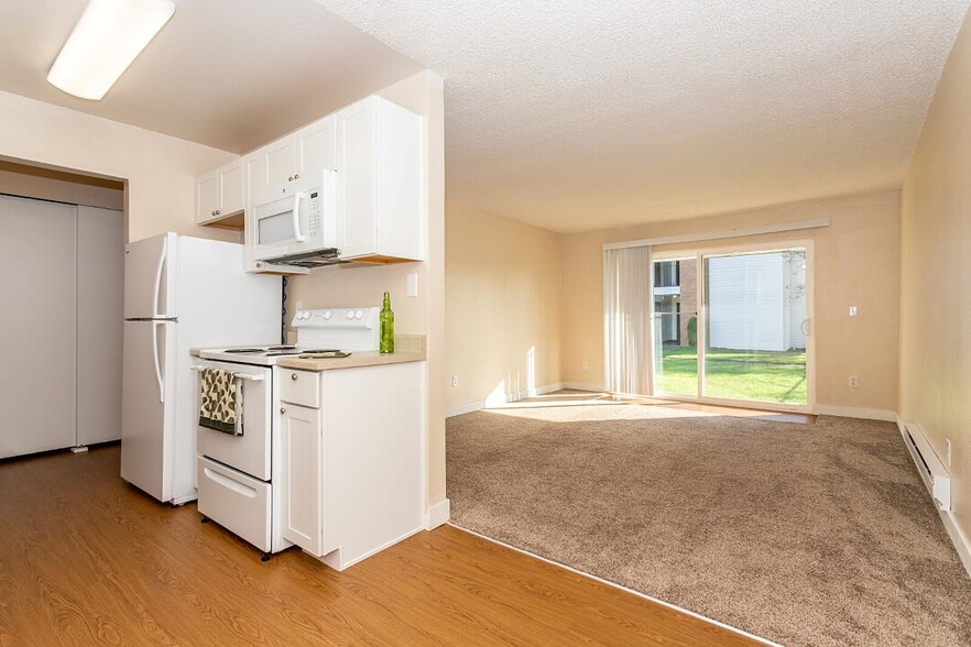 Two Bedroom Kitchen, Dining and Living - Sundancer Apartment