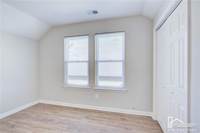 Building Photo - 1173 Arlington Ave SW