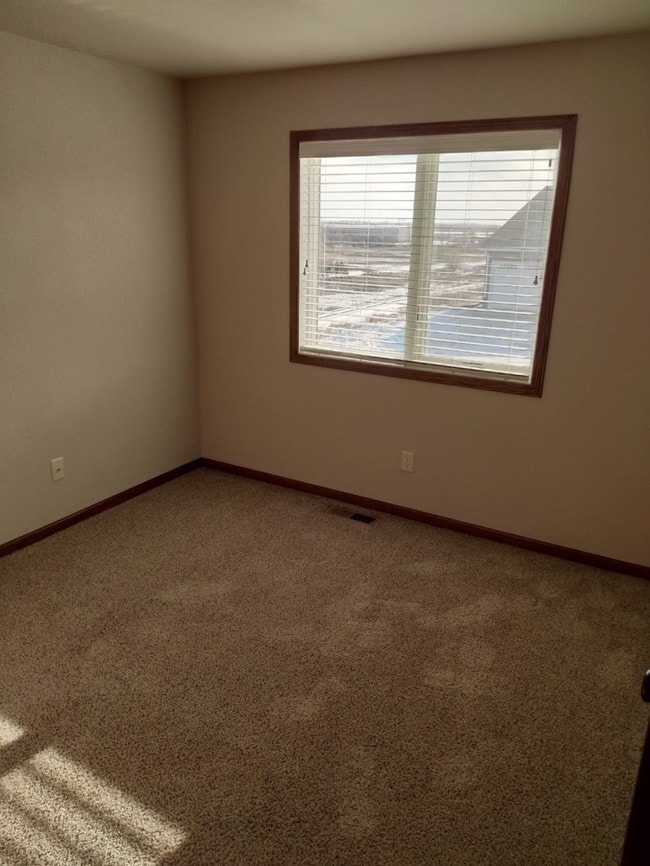 Building Photo - 1521 Sharloh LP