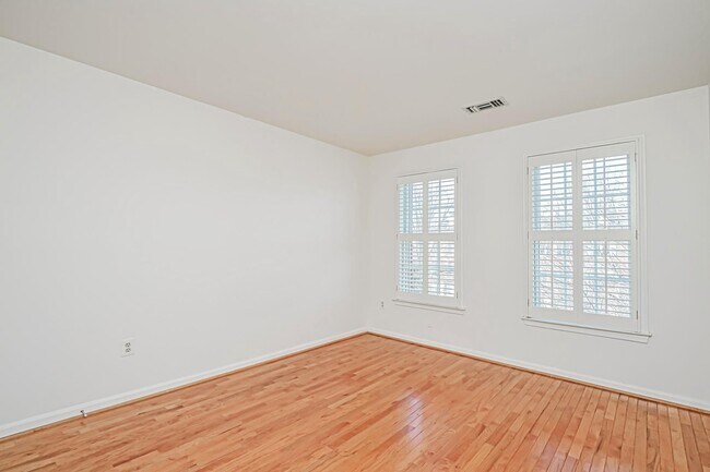 Building Photo - 2143 Wolftrap Ct