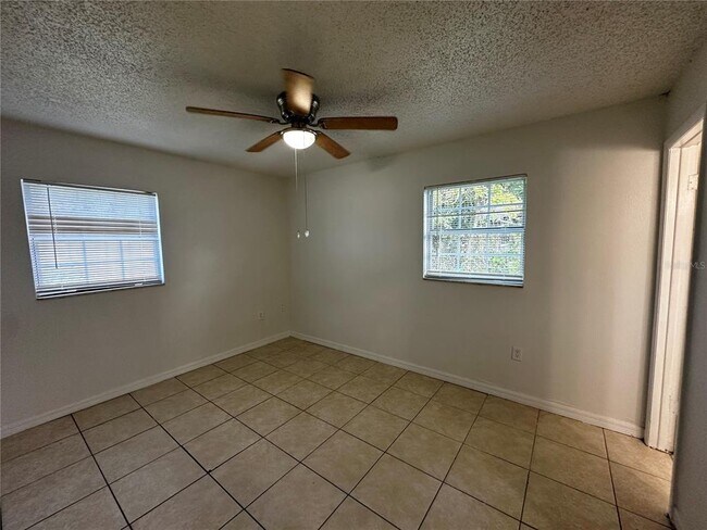 Building Photo - 5261 Letha St