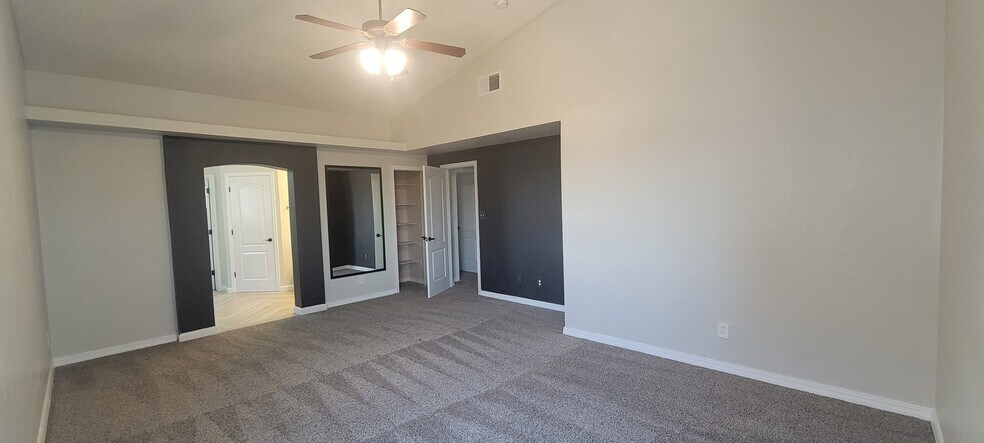 Building Photo - 3600 Tierra Bahia Dr