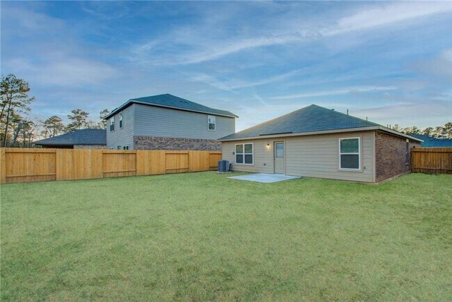 Building Photo - Charming 3BR House in Cleveland