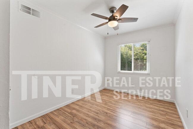 Building Photo - 6000 Coyle Ave