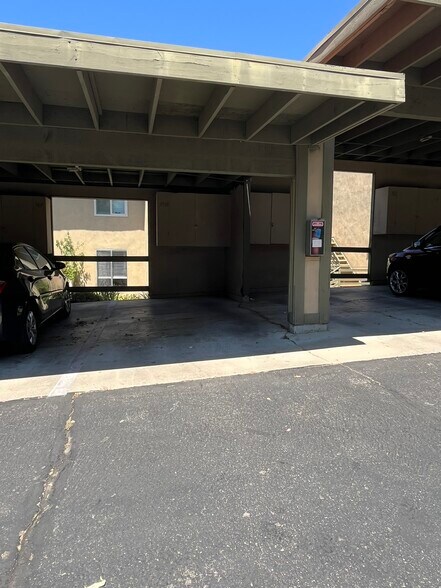 Building Photo - 224 Oakleaf Dr