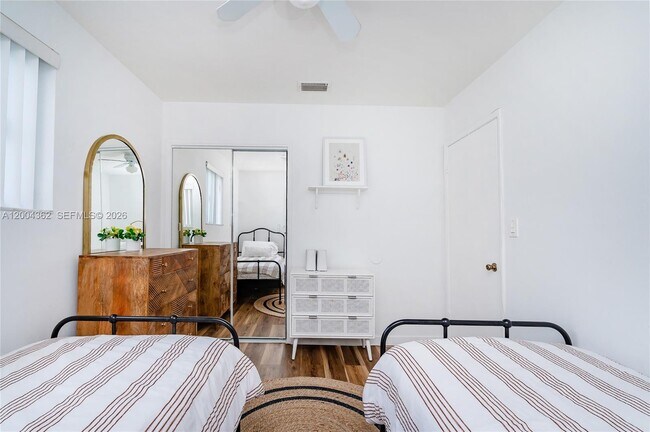 Building Photo - 3100 Naomi St