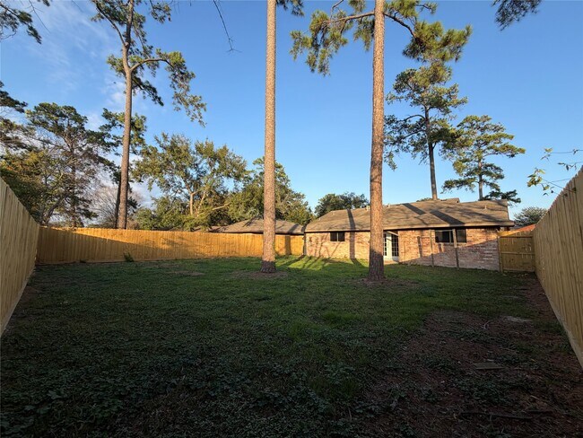 Building Photo - 9215 Loren Ln