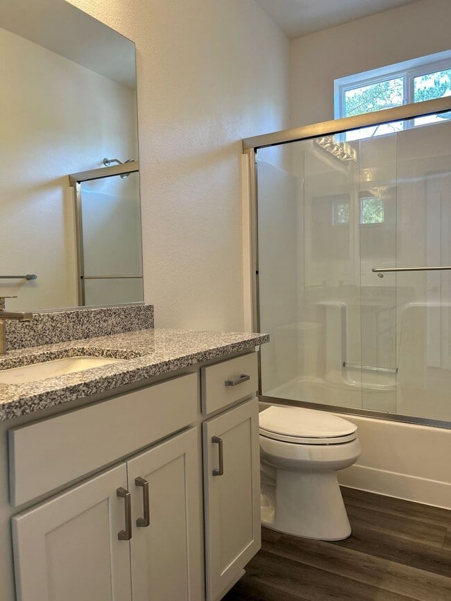 Building Photo - The Vineyards at Dennis Lane Studio unit with back yard and garage