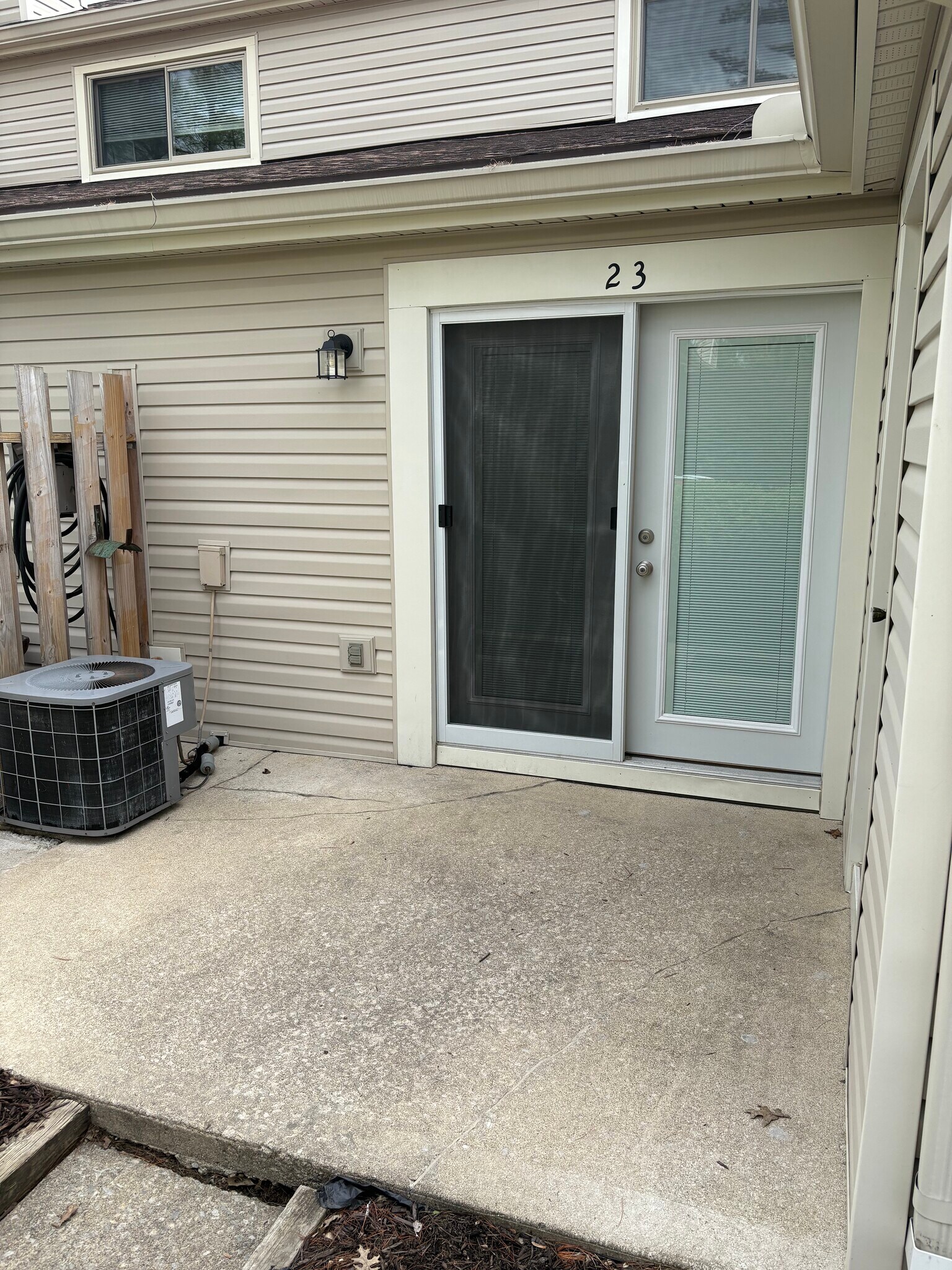 Back patio - 23 Hedgerow Ln