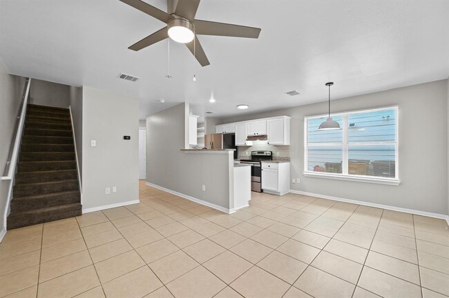 Building Photo - 2318 Riddle Rd