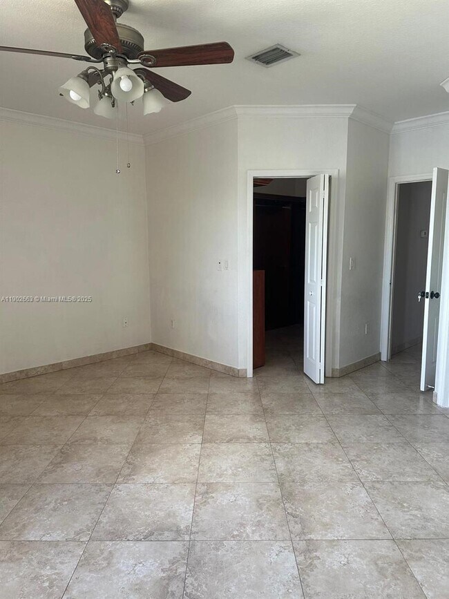 Building Photo - 14839 SW 9th Ln