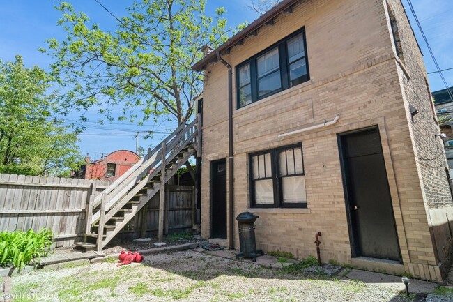 Building Photo - 5135 S Dorchester Ave