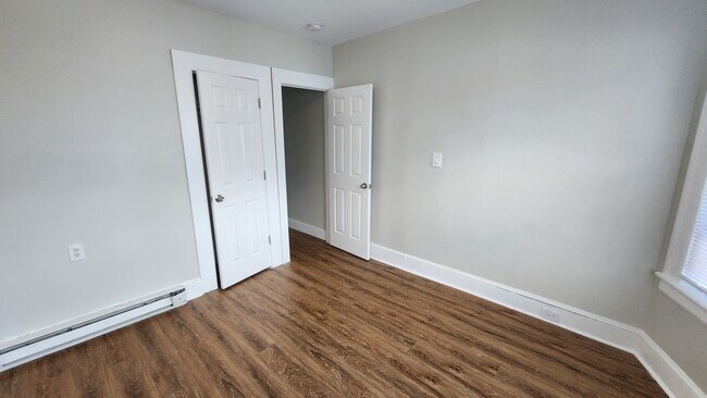 Building Photo - 1516 Pembroke St