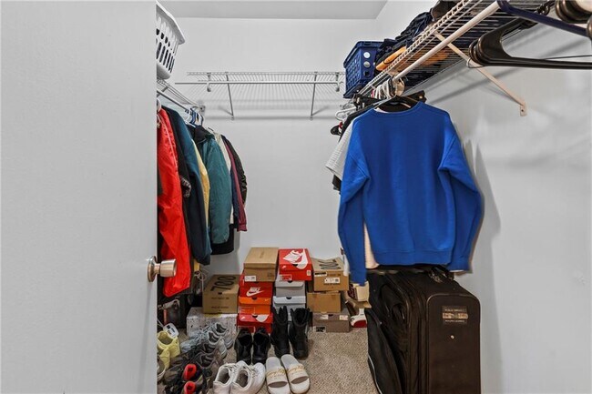 Building Photo - 547 Picketts Bend Cir