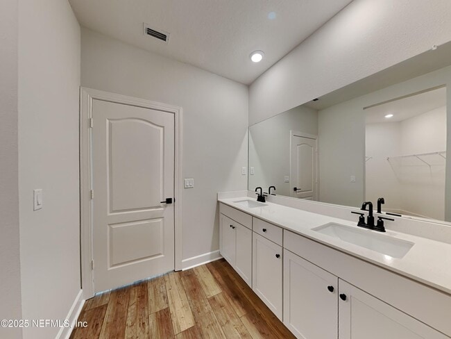 Building Photo - 895 Morgans Treasure Rd