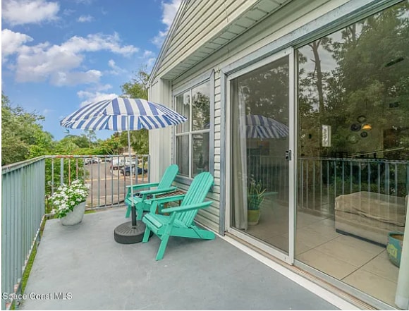 Balcony - 2560 Woodgate Blvd