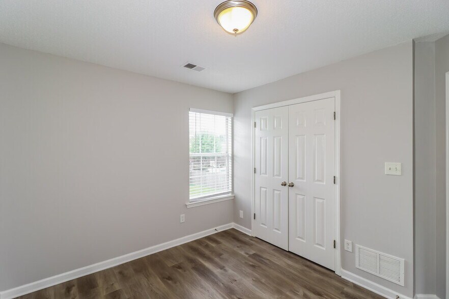 Building Photo - 5123 Summer Mist Cove