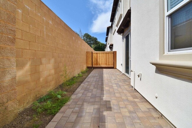 Building Photo - Beautiful 3-bedroom home in Fremont – Built in 2022!