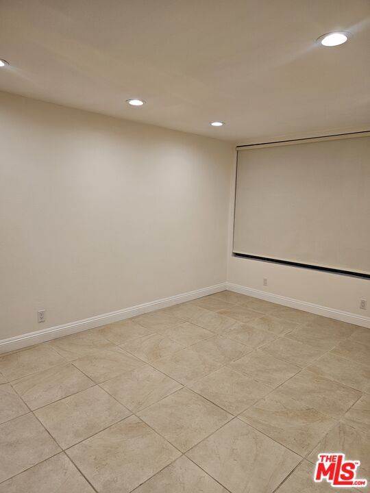 Building Photo - 15480 Antioch St