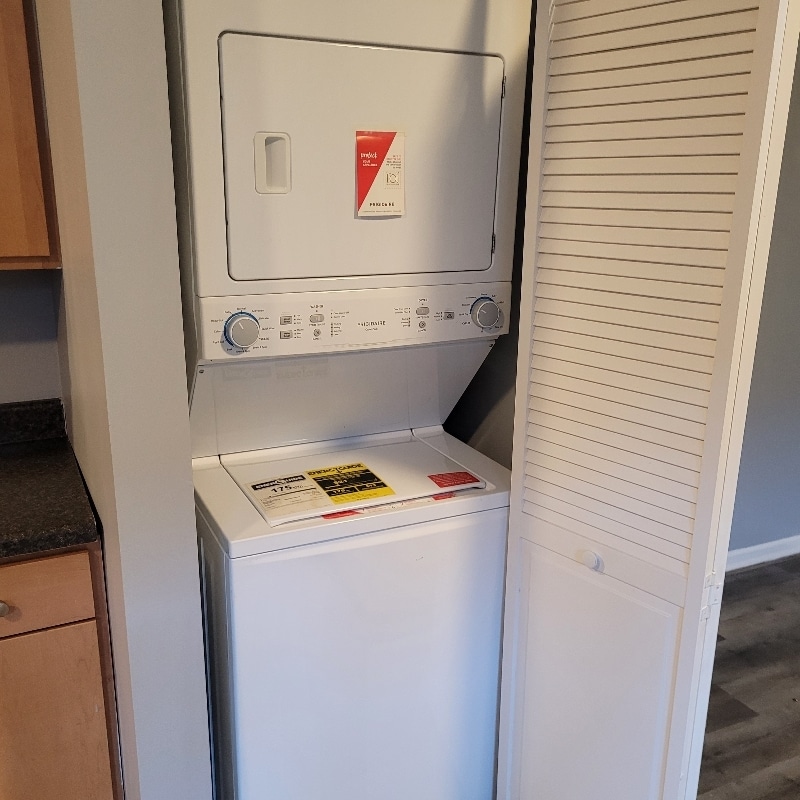 Building Photo - 11611 S Vincennes Ave