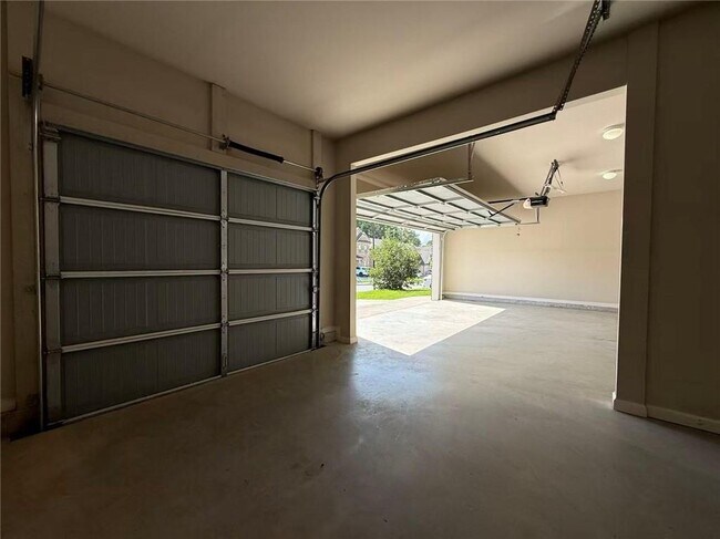 Building Photo - 3059 Ivy Crossing Dr
