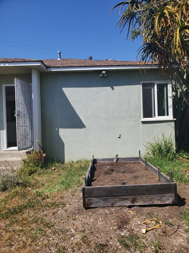 Building Photo - 5705 Cologne St