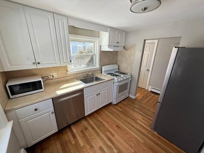 Building Photo - 252 Mechanic St