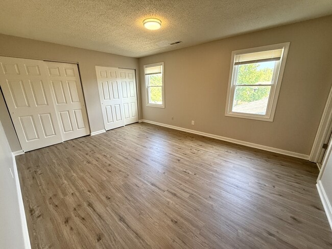 Building Photo - 705 Gordon Smith Blvd