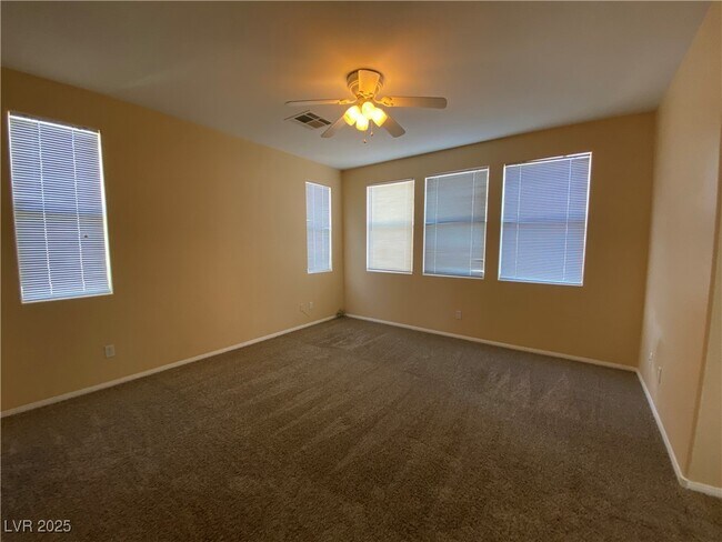 Building Photo - 744 Blue Barrel St